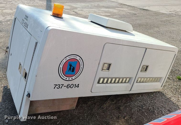 image for item MX9590 Shor-line  animal control bed