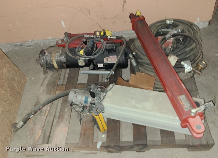 image for item MX9647 (13) aluminum windows