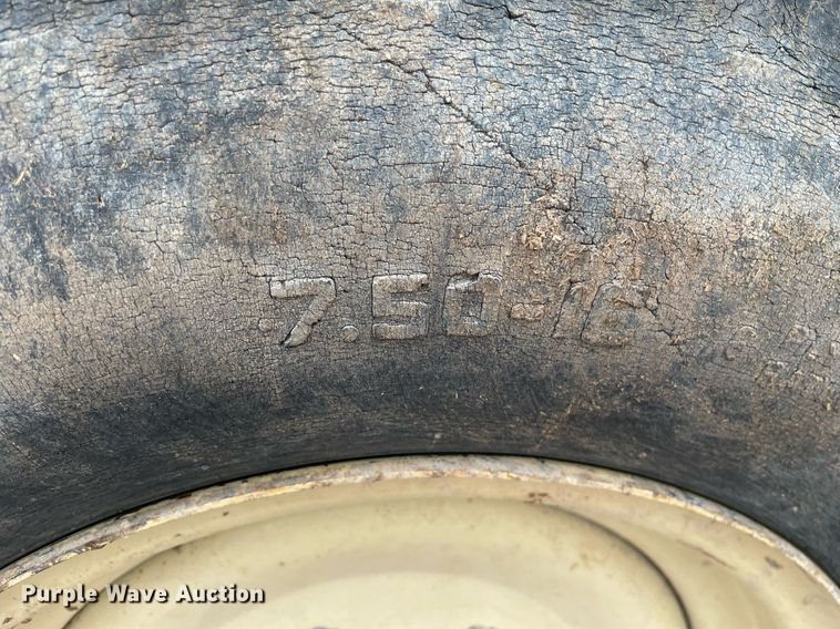 image for item MY9227 Mahindra 5005DI  tractor