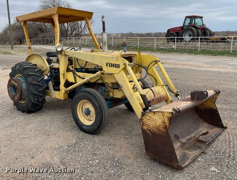 image for item MY9228 Ford 4400  tractor