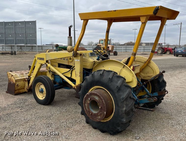 image for item MY9228 Ford 4400  tractor