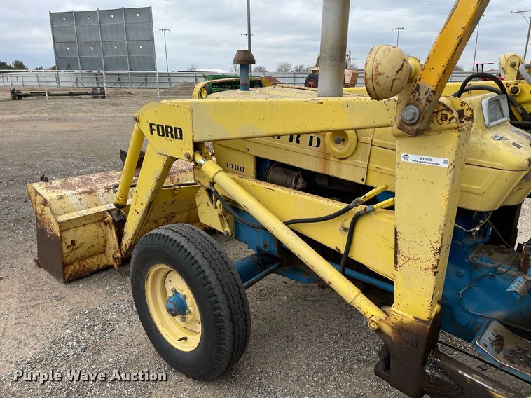 image for item MY9228 Ford 4400  tractor