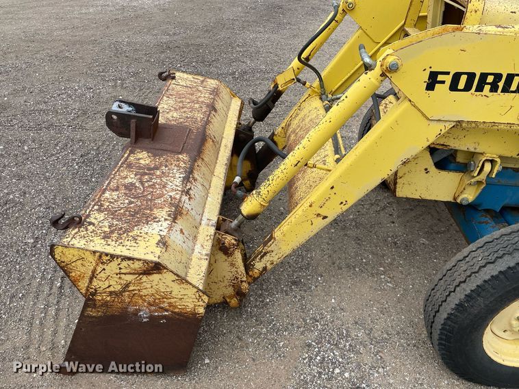 image for item MY9228 Ford 4400  tractor