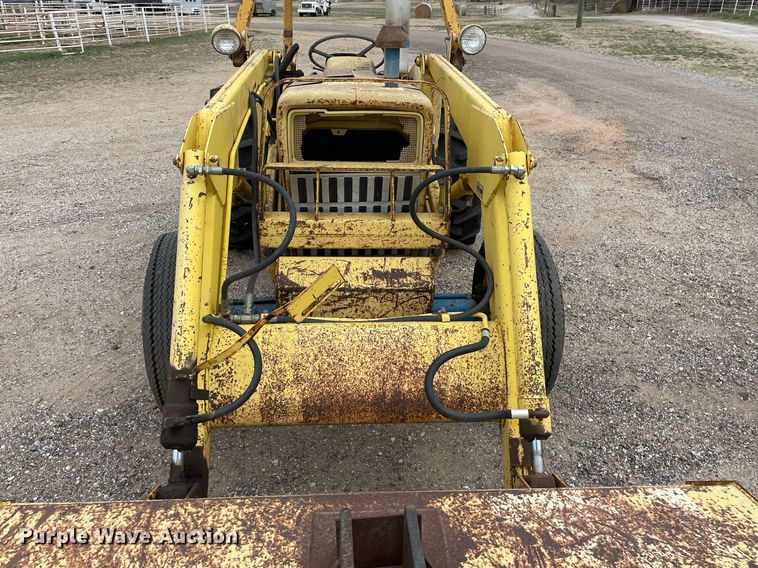 image for item MY9228 Ford 4400  tractor