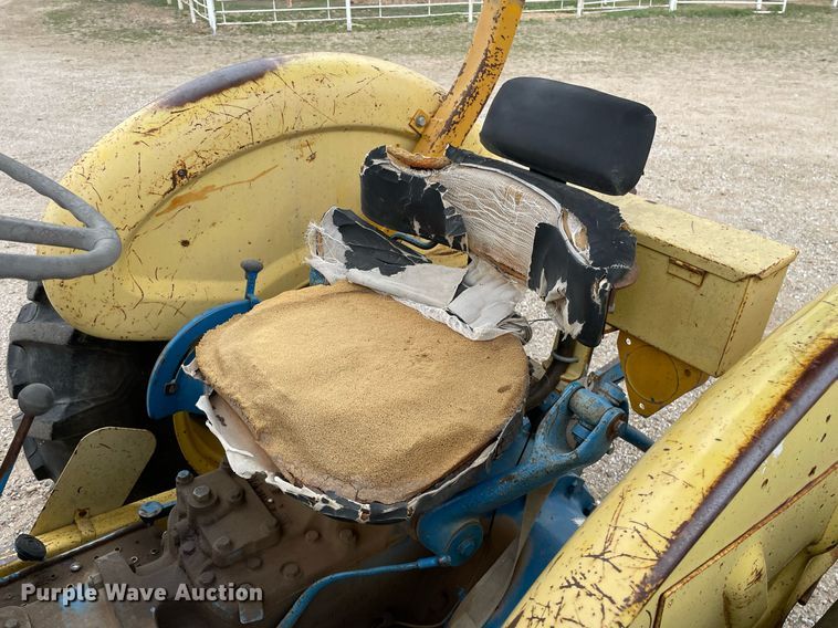 image for item MY9228 Ford 4400  tractor