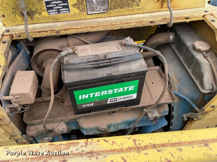 image for item MY9228 Ford 4400  tractor