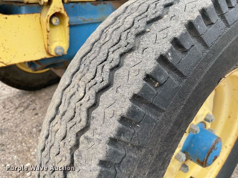 image for item MY9228 Ford 4400  tractor