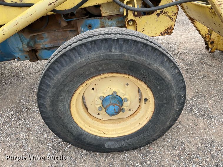 image for item MY9228 Ford 4400  tractor