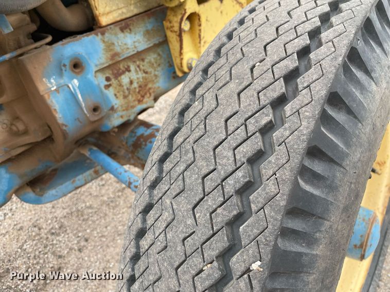 image for item MY9228 Ford 4400  tractor