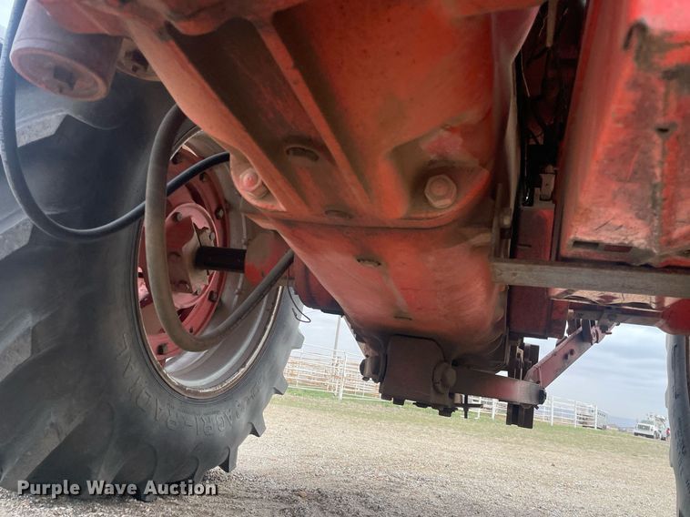 image for item MY9229 1973 Case 870 Agri-King  tractor