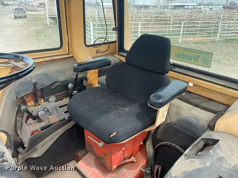 image for item MY9229 1973 Case 870 Agri-King  tractor