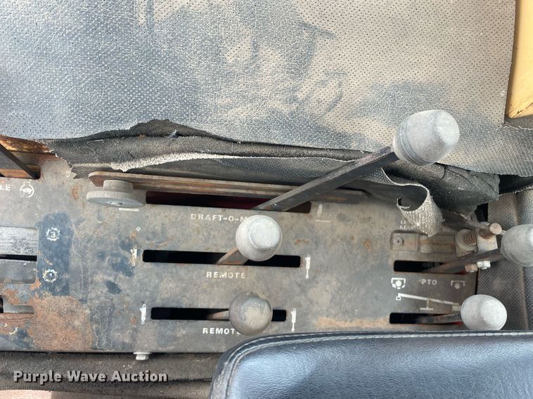 image for item MY9229 1973 Case 870 Agri-King  tractor