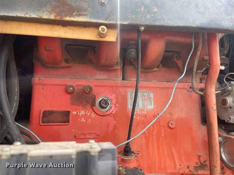 image for item MY9229 1973 Case 870 Agri-King  tractor