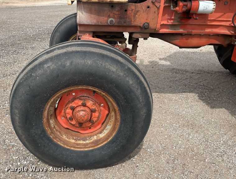 image for item MY9229 1973 Case 870 Agri-King  tractor