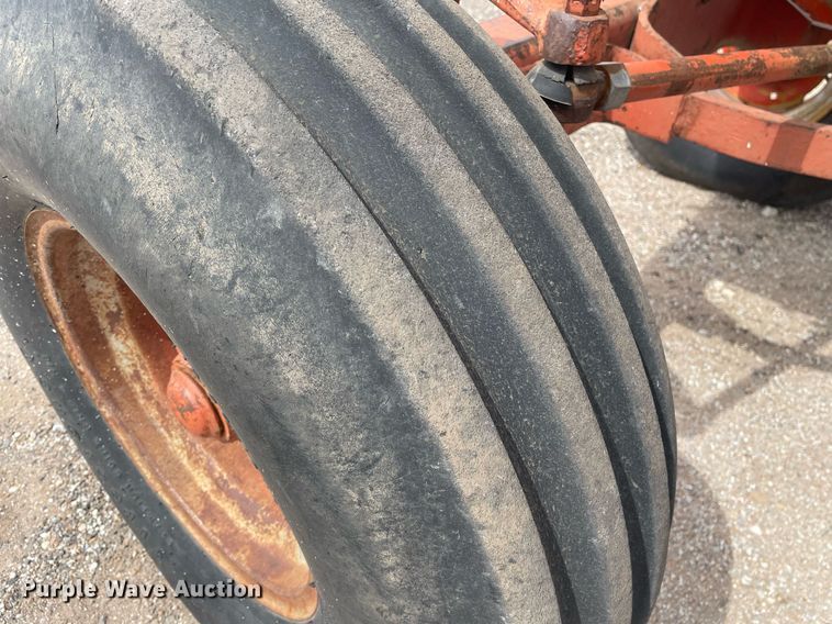 image for item MY9229 1973 Case 870 Agri-King  tractor