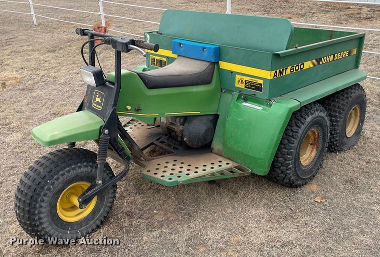 image for item MY9230 1988 John Deere AMT600  utility vehicle