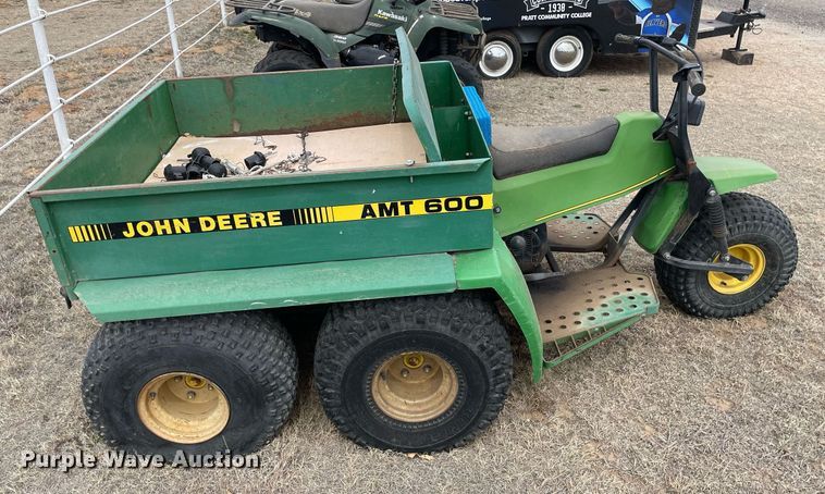 image for item MY9230 1988 John Deere AMT600  utility vehicle