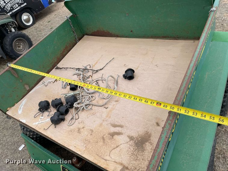 image for item MY9230 1988 John Deere AMT600  utility vehicle