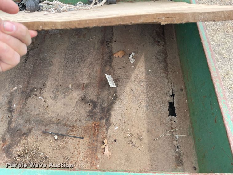 image for item MY9230 1988 John Deere AMT600  utility vehicle