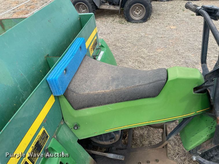 image for item MY9230 1988 John Deere AMT600  utility vehicle