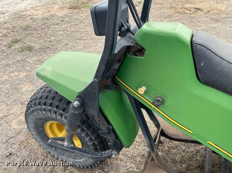 image for item MY9230 1988 John Deere AMT600  utility vehicle