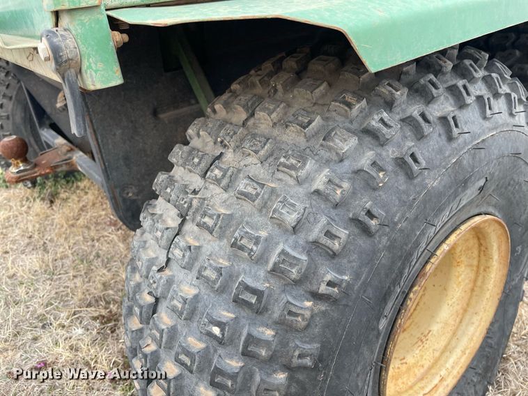 image for item MY9230 1988 John Deere AMT600  utility vehicle