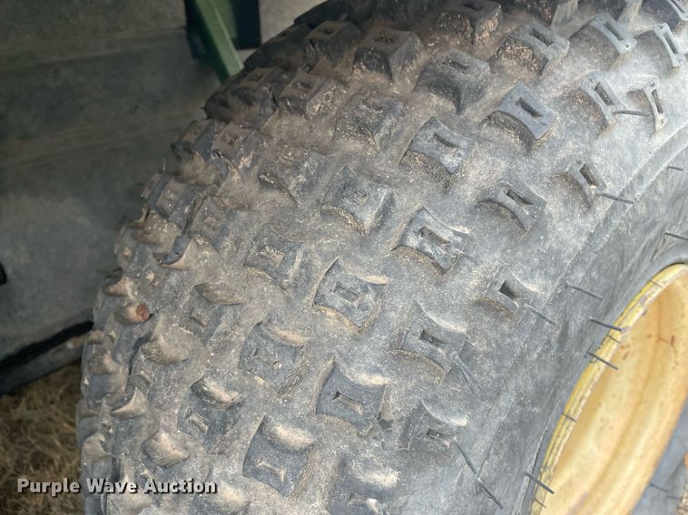 image for item MY9230 1988 John Deere AMT600  utility vehicle