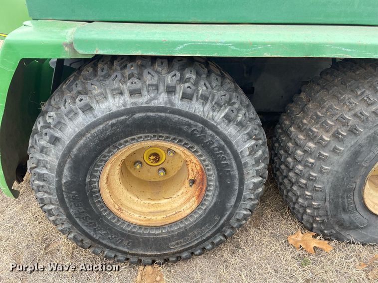 image for item MY9230 1988 John Deere AMT600  utility vehicle