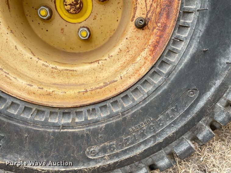 image for item MY9230 1988 John Deere AMT600  utility vehicle