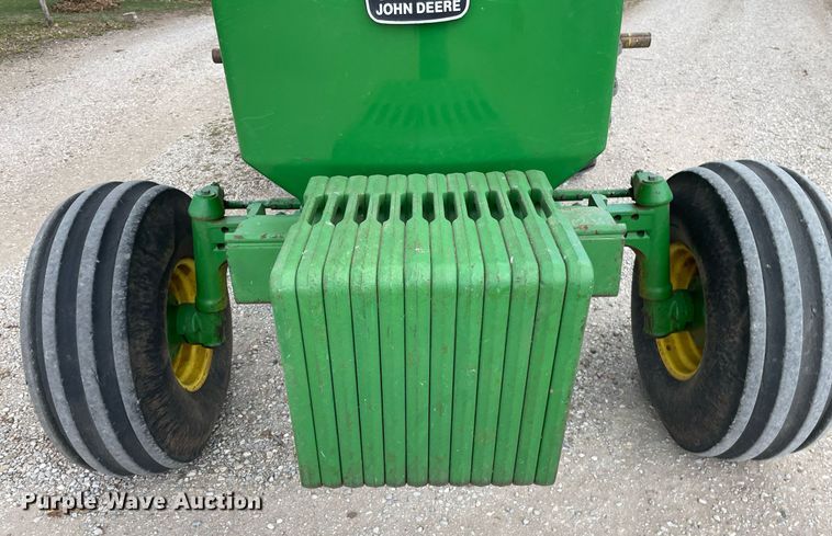 image for item MY9235 1988 John Deere 4650  tractor