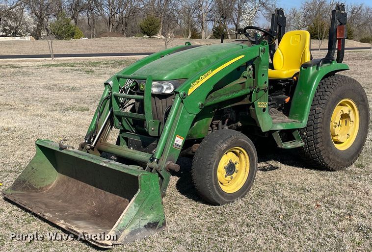 image for item MY9240 2006 John Deere 3120  tractor