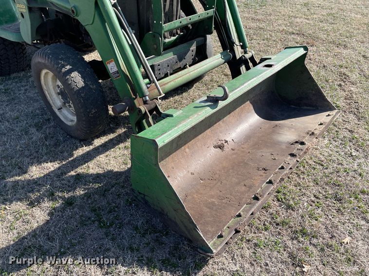 image for item MY9240 2006 John Deere 3120  tractor