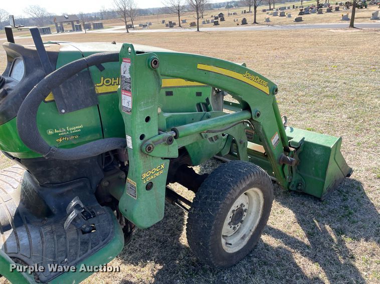image for item MY9240 2006 John Deere 3120  tractor