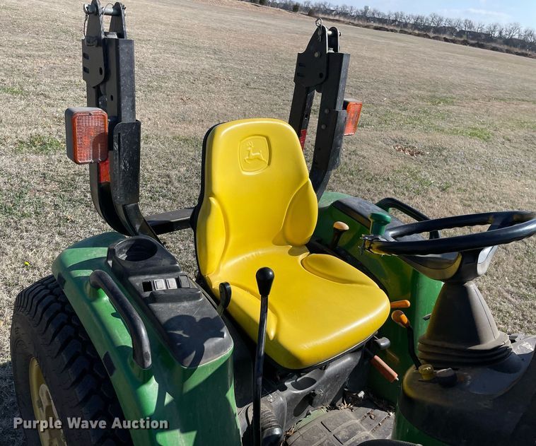 image for item MY9240 2006 John Deere 3120  tractor