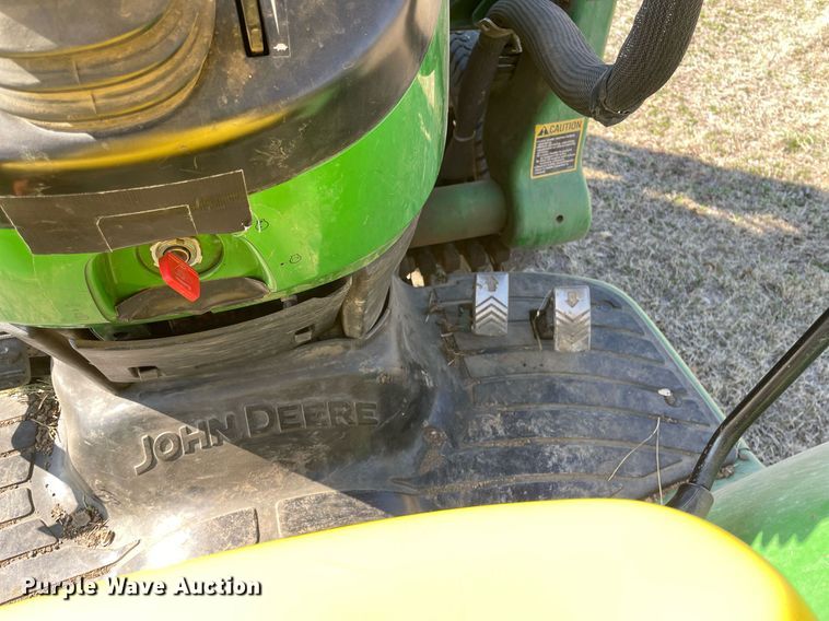 image for item MY9240 2006 John Deere 3120  tractor