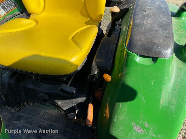 image for item MY9240 2006 John Deere 3120  tractor