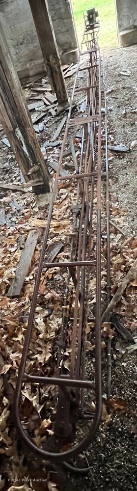 image for item MY9542 Hay bale elevator