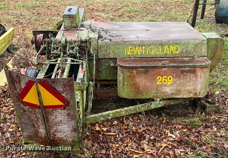 image for item MY9544 New Holland 269  small square baler