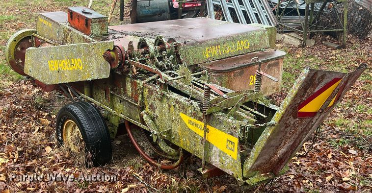 image for item MY9544 New Holland 269  small square baler