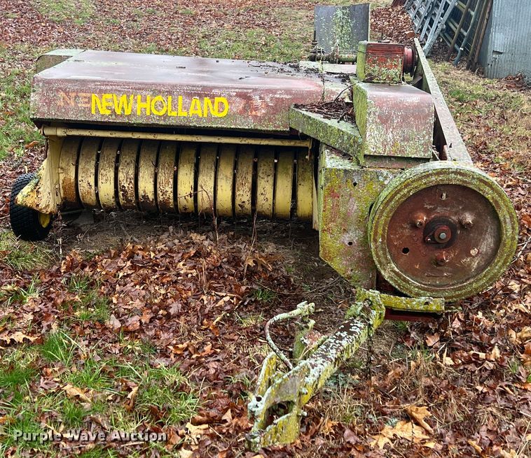 image for item MY9544 New Holland 269  small square baler