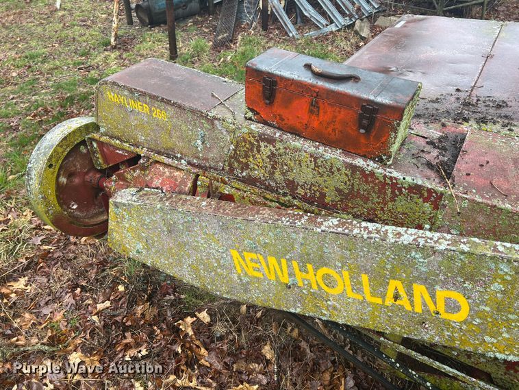 image for item MY9544 New Holland 269  small square baler