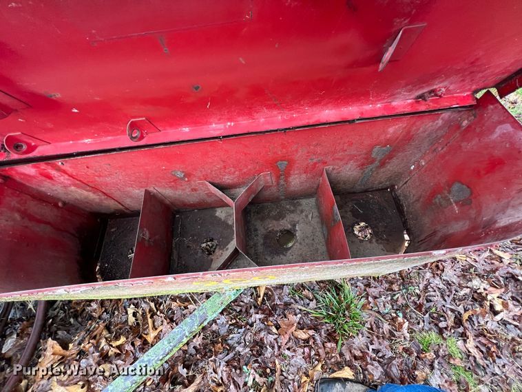 image for item MY9544 New Holland 269  small square baler