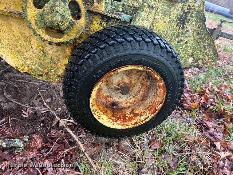 image for item MY9544 New Holland 269  small square baler