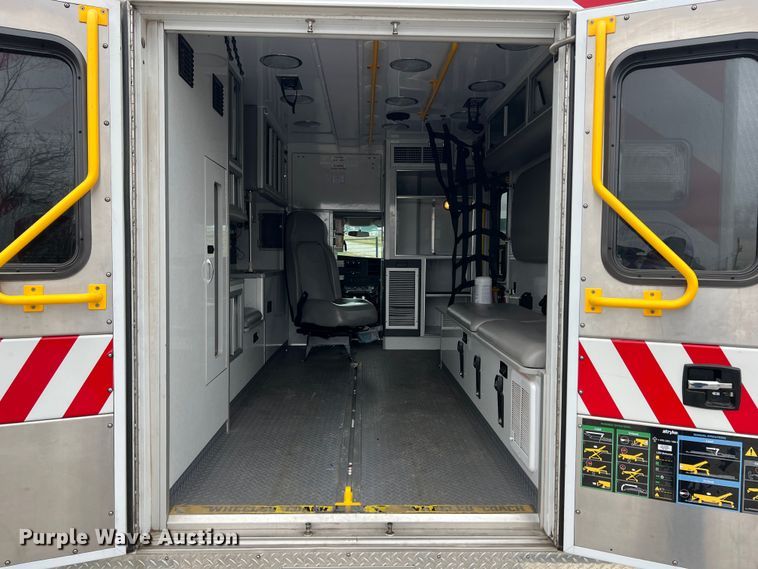 image for item MY9545 2013 Chevrolet Express G3500  ambulance