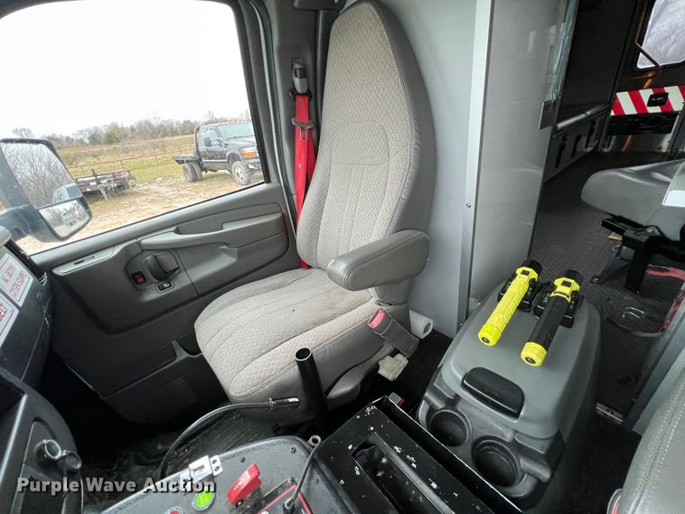 image for item MY9545 2013 Chevrolet Express G3500  ambulance