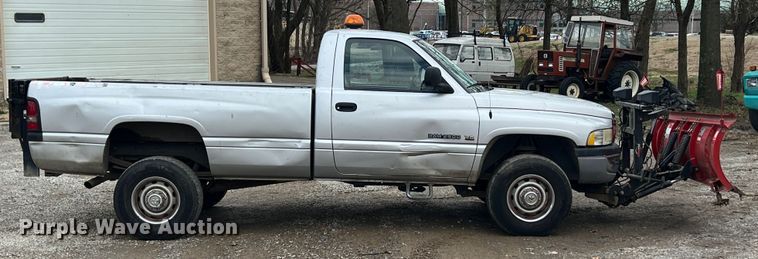 image for item MY9551 2002 Dodge Ram 2500  pickup truck