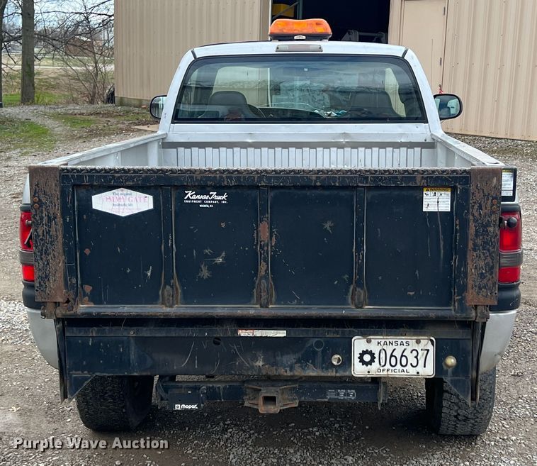 image for item MY9551 2002 Dodge Ram 2500  pickup truck