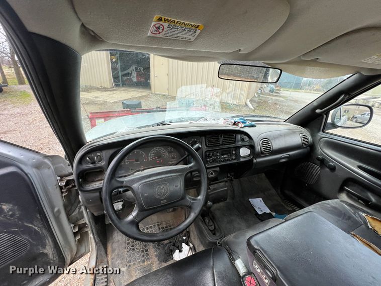 image for item MY9551 2002 Dodge Ram 2500  pickup truck