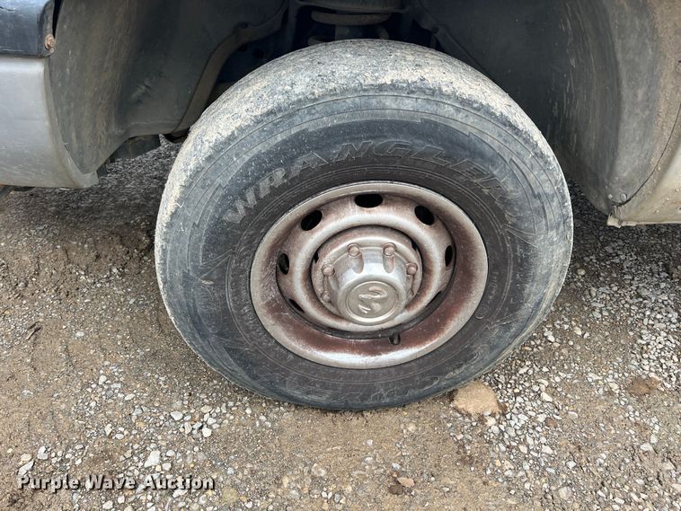 image for item MY9551 2002 Dodge Ram 2500  pickup truck