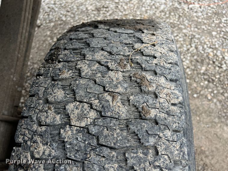 image for item MY9551 2002 Dodge Ram 2500  pickup truck